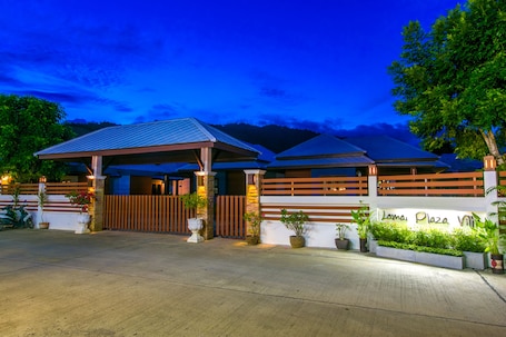 Front of property - evening/night