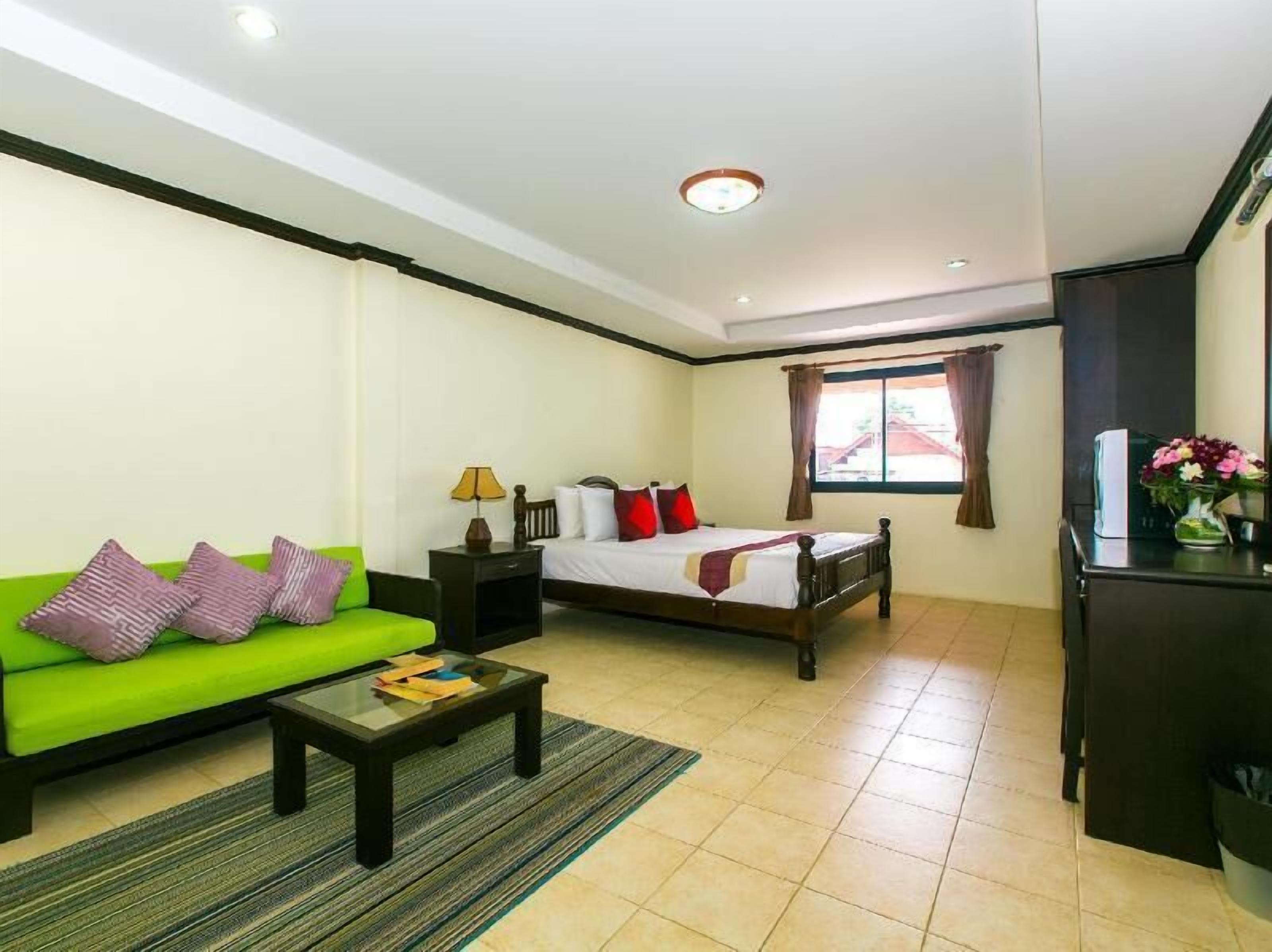 In-room safe, desk, rollaway beds, free WiFi