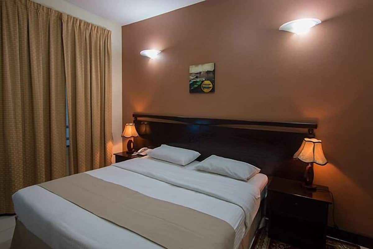 Standard Apartment, 2 Bedrooms | 1 bedroom, desk, iron/ironing board, free cribs/infant beds