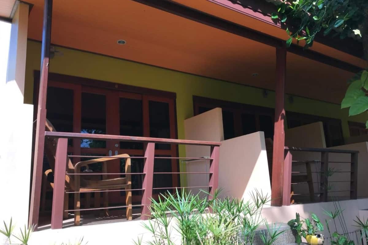 Garden View Building | Balcón