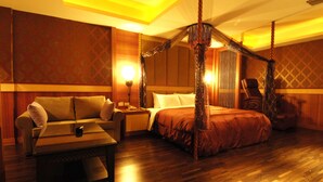 Superior Double Room | Free minibar, rollaway beds, free WiFi - Ouge Classic Motel (Kaohsiung)