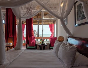 Minibar, in-room safe, desk, soundproofing - Full Moon Beach (Phan Thiet)