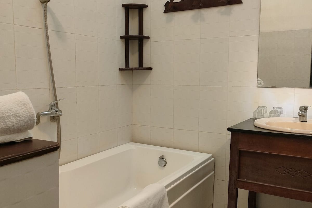 standard room, garden view | garden view