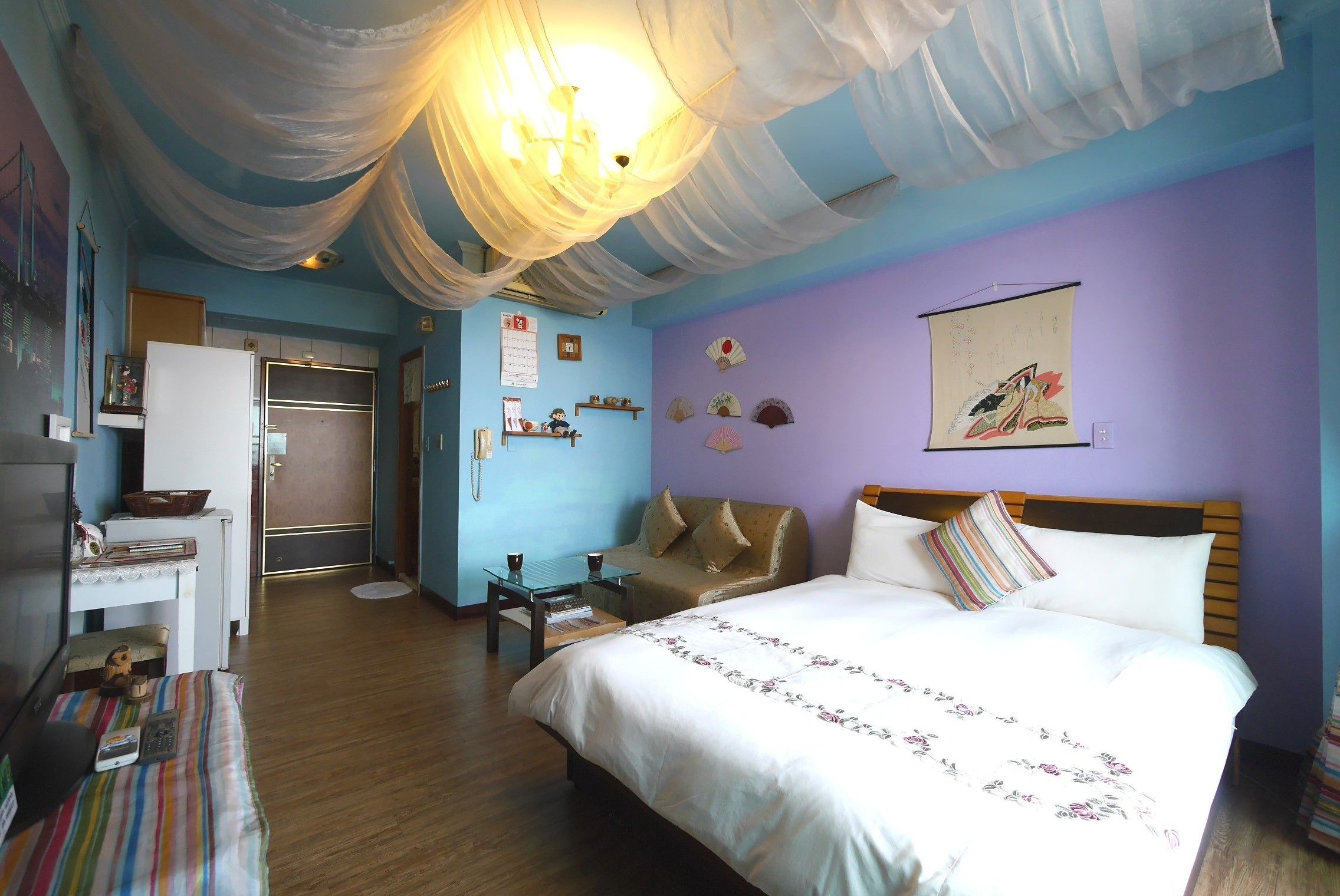 high floor deluxe double room | premium bedding, pillow-top beds, individually decorated