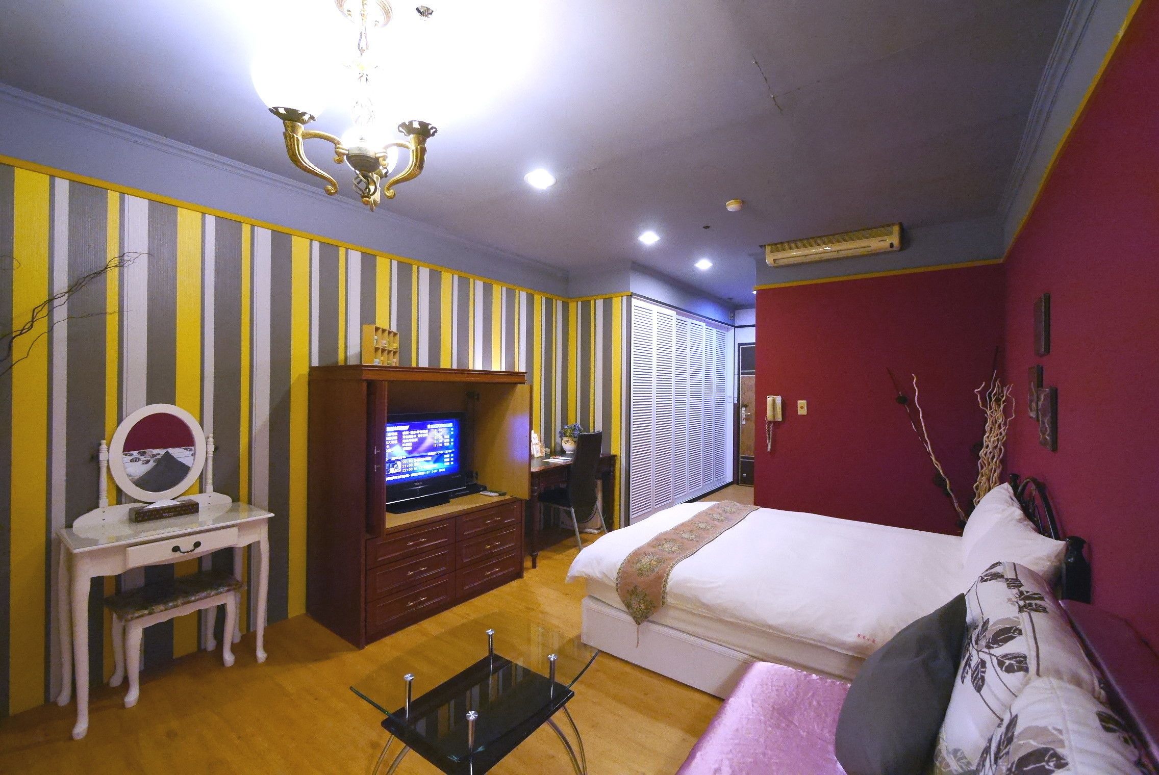 high floor deluxe double room | premium bedding, pillow-top beds, individually decorated