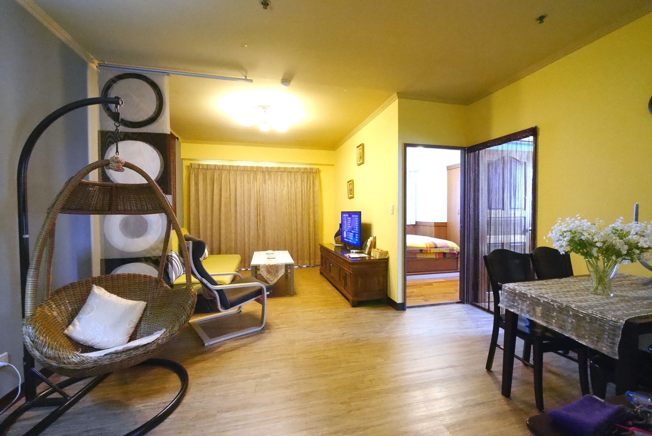 family suite, 2 bedrooms  | living room | flat-screen tv