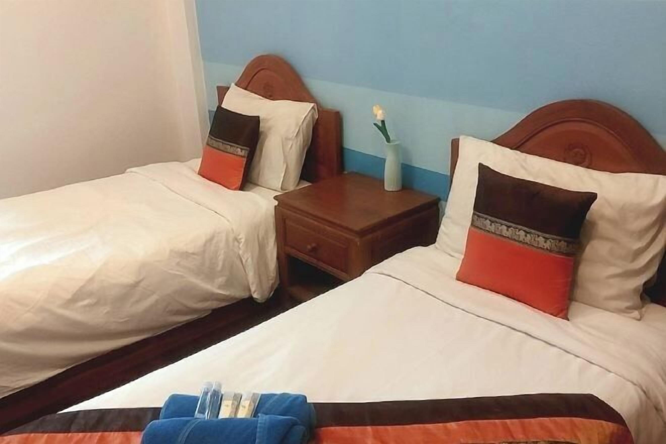 Premium bedding, Select Comfort beds, free minibar items, in-room safe