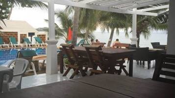 Daily continental breakfast (THB 200 per person)