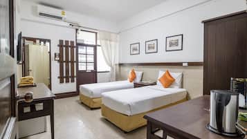 Standard Room | In-room safe, free WiFi, bed sheets