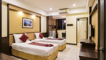 Deluxe Room | In-room safe, free WiFi, bed sheets
