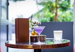 Alimentos y bebidas