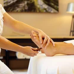 Couples treatment room(s), sauna, steam room, body treatments
