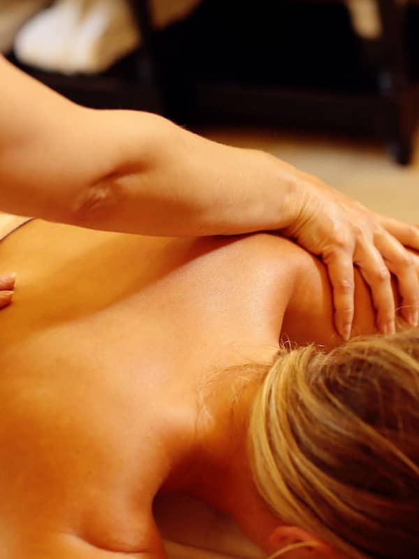 Couples treatment room(s), sauna, steam room, body treatments