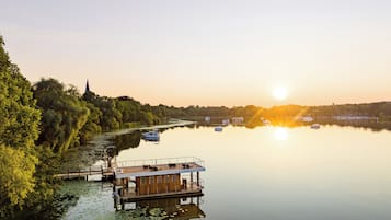 Couples treatment rooms, sauna, steam room, body treatments