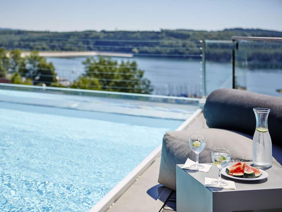 Outdoor pool, sun loungers