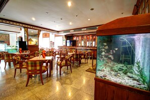 Breakfast, lunch and dinner served - The Park Chiang Mai (Chiang Mai)
