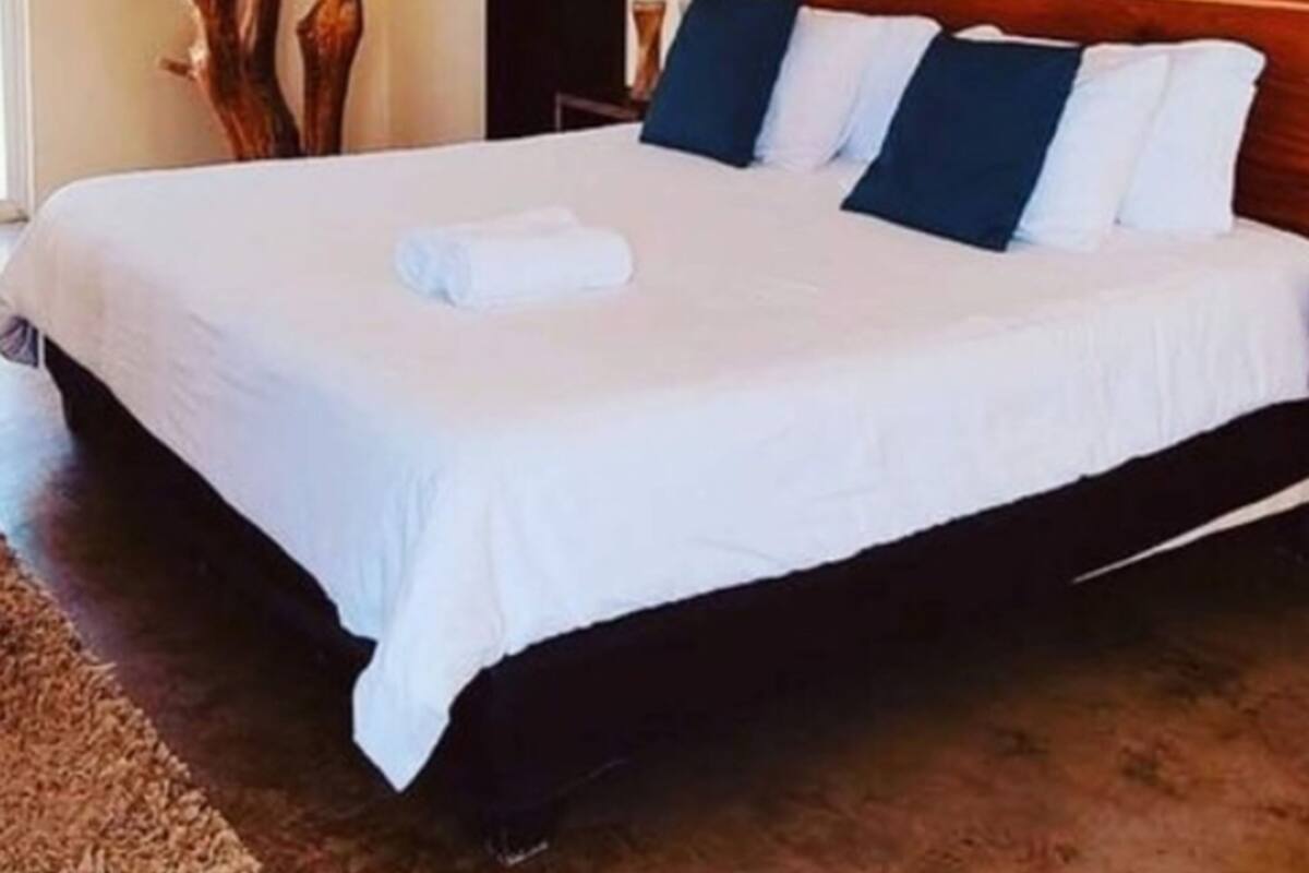 Deluxe Penthouse, 3 Bedrooms, Ocean View | In-room safe, blackout drapes, WiFi (free), bed sheets