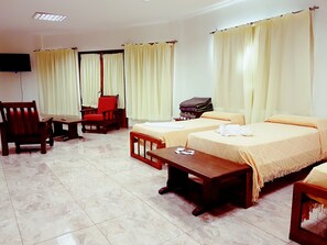 Habitación triple estándar | Cunas gratuitas 