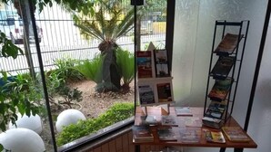 Gambar tidak terklasifikasi, 5 dari 49, tombol