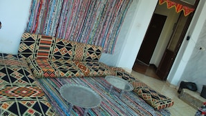 Gambar tidak terklasifikasi, 2 dari 60, tombol