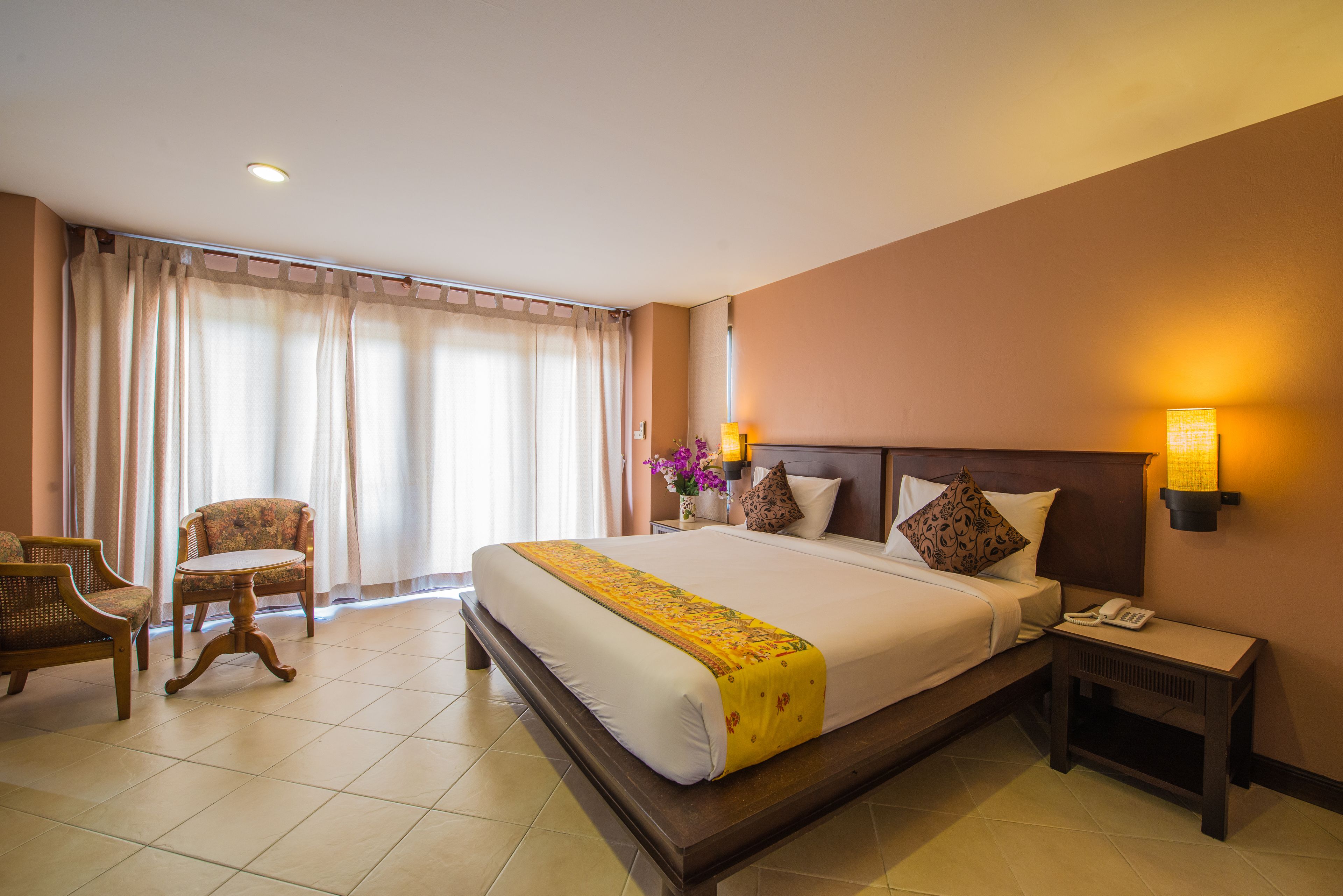 basic room, garden view, garden area | in-room safe, desk, iron/ironing board, free cots/infant beds