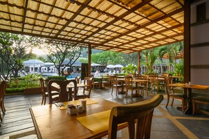 Desayuno buffet todos los días (con cargo)