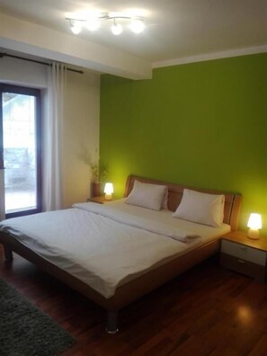 In-room safe, blackout curtains, rollaway beds, free WiFi