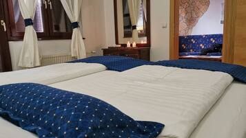 1 bedroom, in-room safe, individually decorated, individually furnished