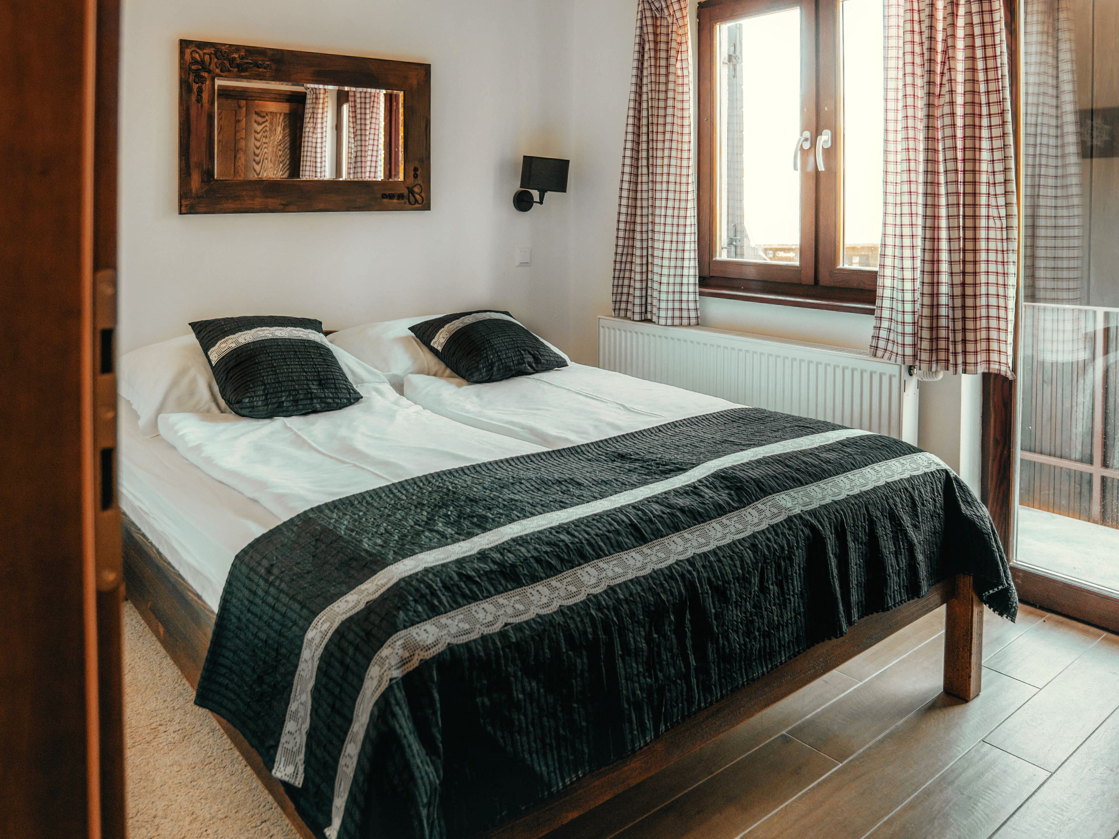 Standard Apartment | In-room safe, individually decorated, individually furnished, desk