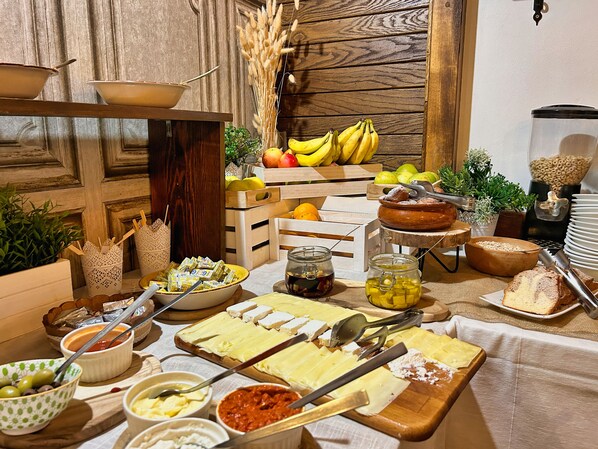 Desayuno buffet todos los días (con cargo)