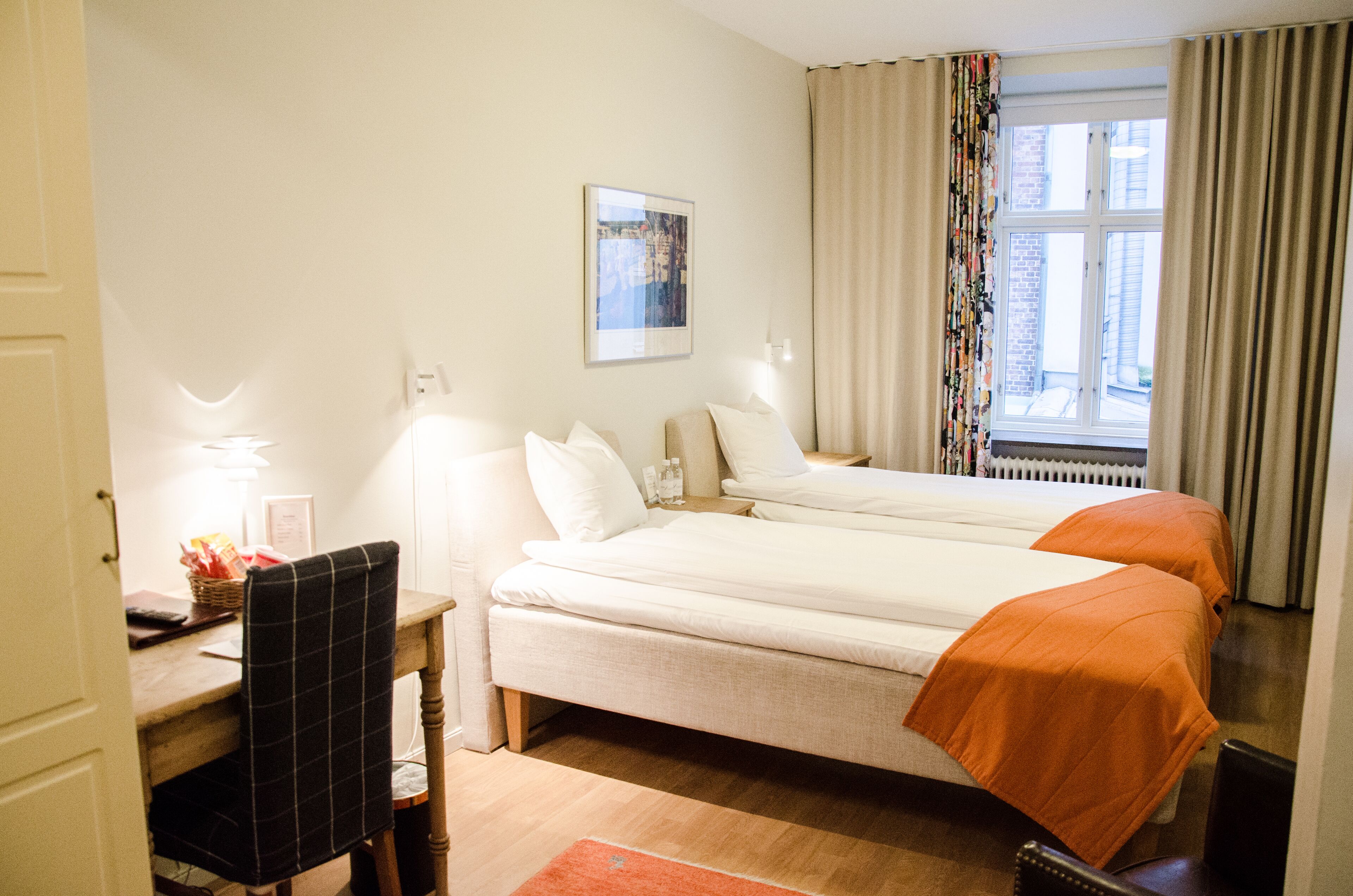 twin room | 1 bedroom, in-room safe, desk, free cots/infant beds