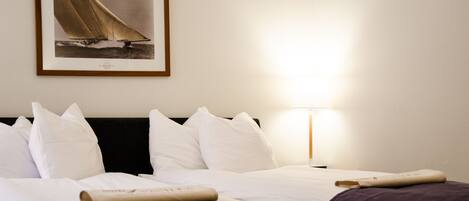 Camera con 2 letti singoli | Una cassaforte in camera, una scrivania