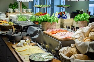 Desayuno bufé gratuito y diario