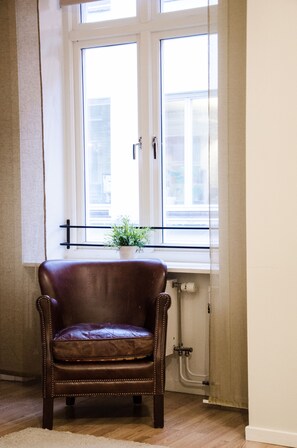 In-room safe, desk, cots/infant beds, free WiFi - Hotel Vanilla (Gothenburg)