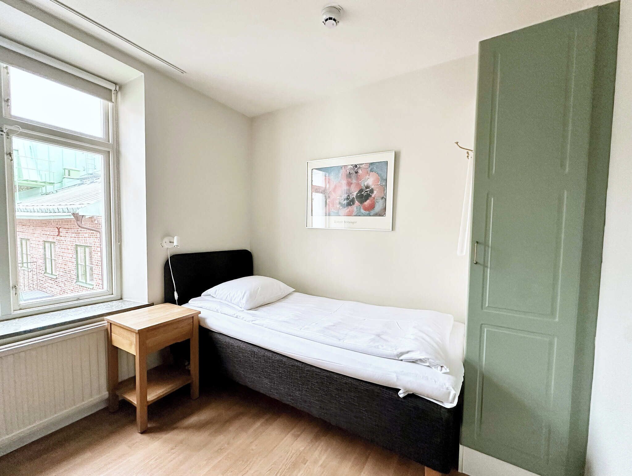 Standard Single Room | In-room safe, desk, cots/infant beds, free WiFi