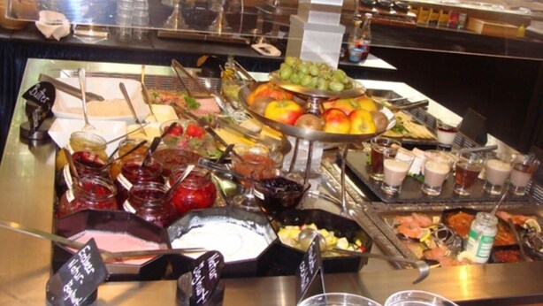 Daily buffet breakfast for a fee - Aparthotel AVIV Berlin (Berlin)
