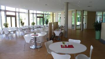 Daily buffet breakfast (EUR 16.80 per person)