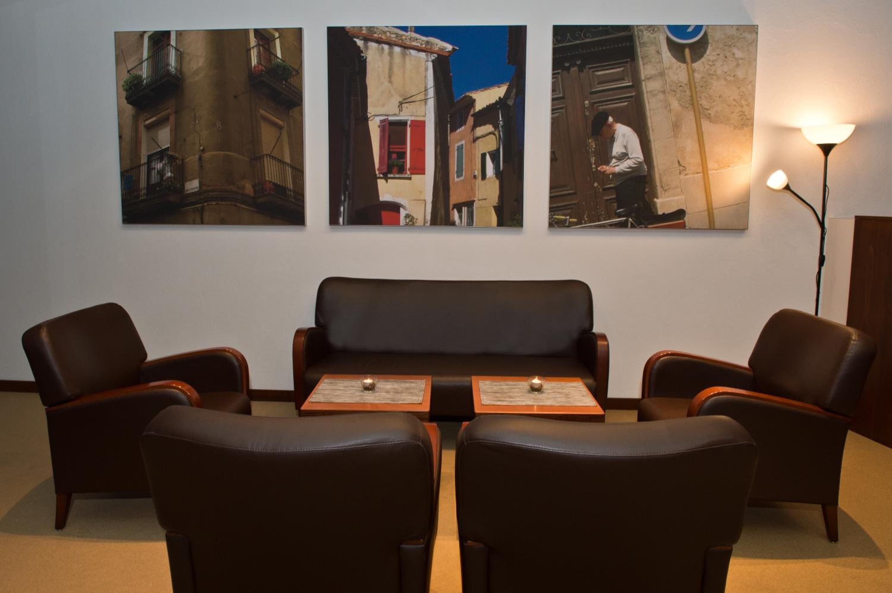 43-inch tv with satellite channels, ping pong, books