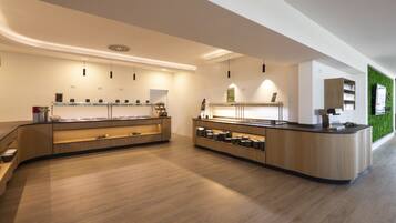 Desayuno buffet todos los días (con cargo)