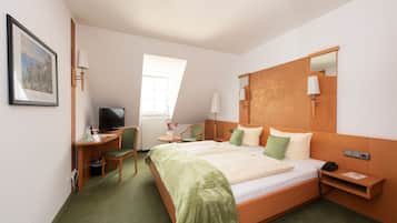 Standard Double Room, Private Bathroom | Desk, free WiFi, bed sheets