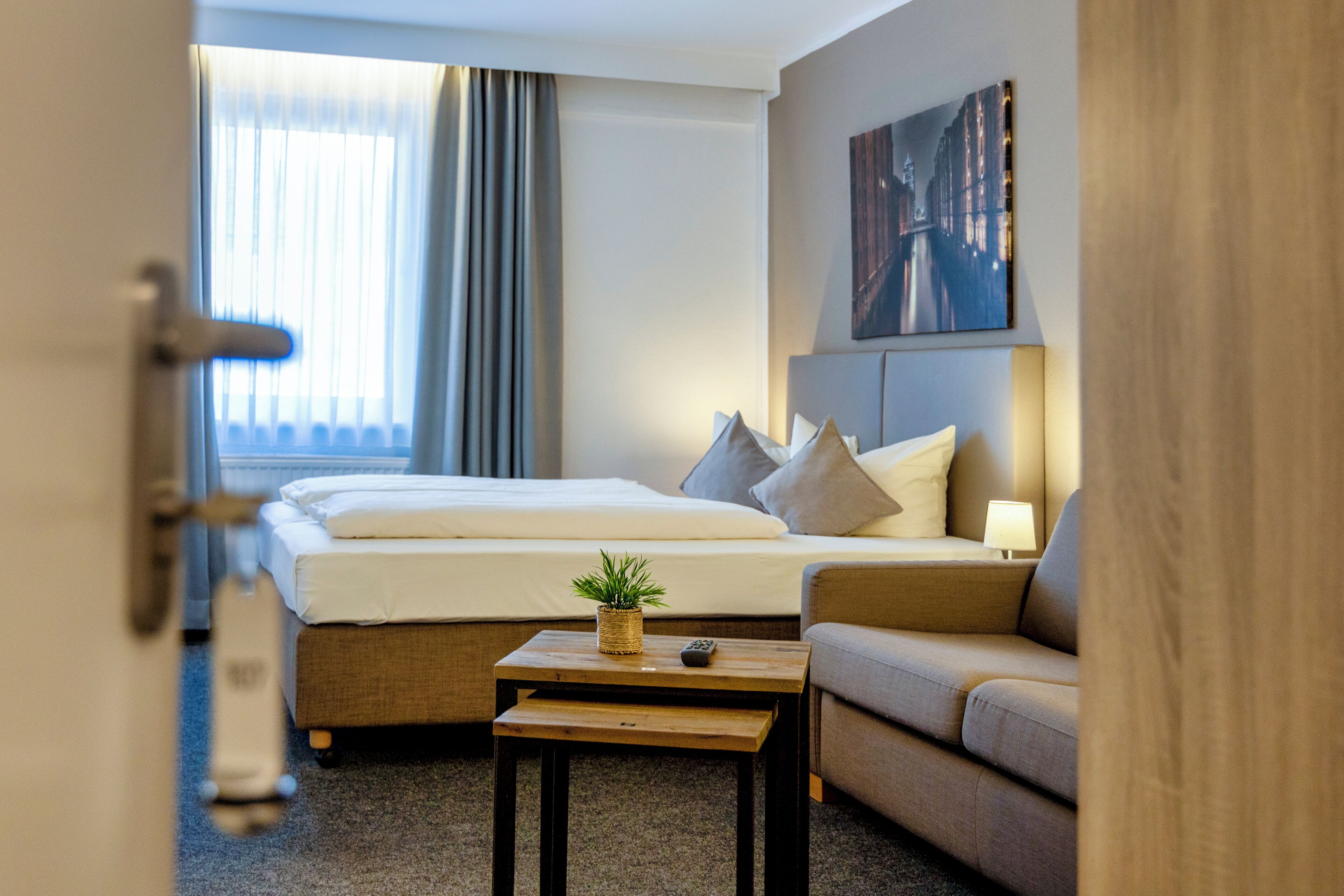 Photo - Auto-Parkhotel Hamburg St Pauli