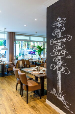 Breakfast area - Auto-Parkhotel (Hamburg)