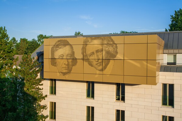 Front of property - Hotel Gude (Kassel)