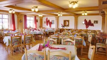 Desayuno buffet incluido todos los días