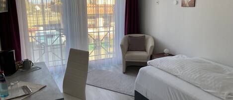 Caja de seguridad en la habitación, escritorio y wifi gratis