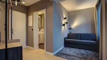 Family Room | Hypo-allergenic bedding, in-room safe, desk, blackout curtains