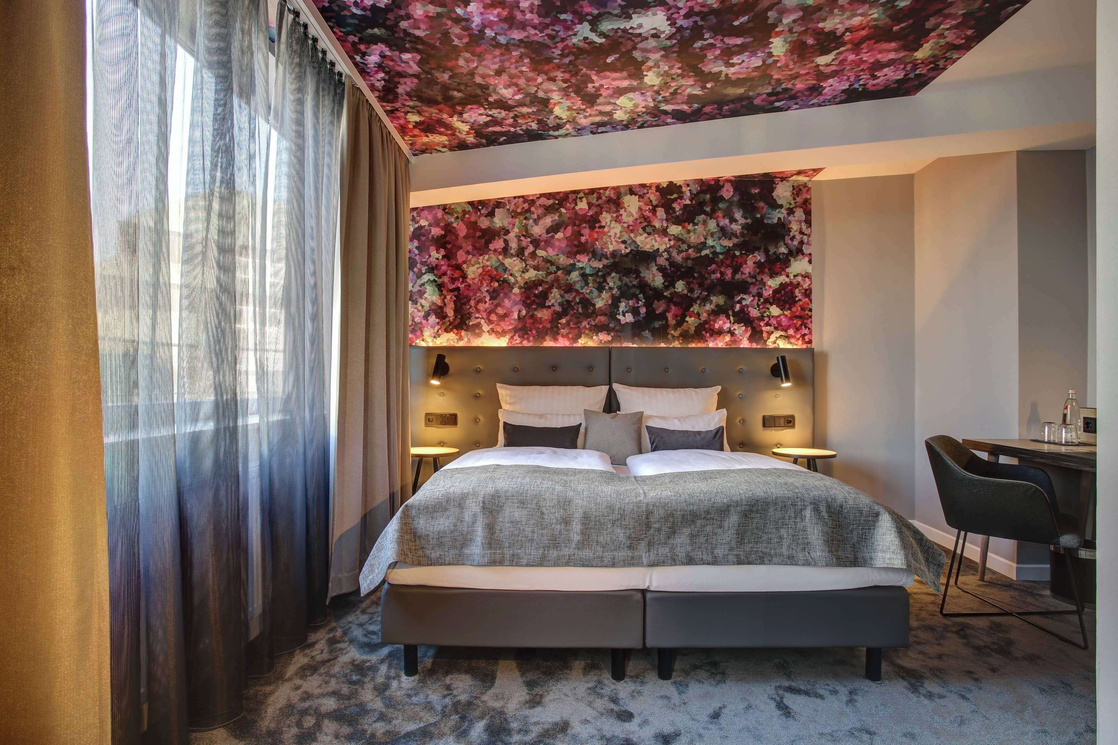 Phòng dành cho gia đình | Bộ đồ giường kháng dị ứng, két bảo mật tại phòng, bàn, màn/rèm cản sáng 