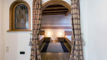 Coffres-forts dans les chambres, Wi-Fi gratuit, draps fournis
