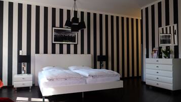 Junior Suite | Individually decorated, individually furnished, desk, blackout drapes