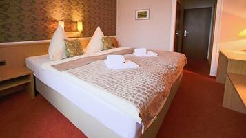 Minibar, desk, rollaway beds, free WiFi